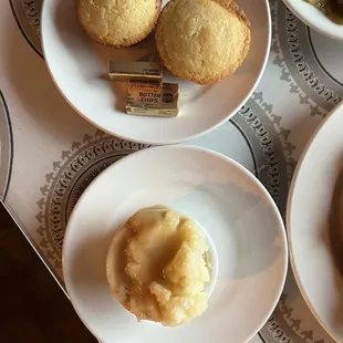 Cornbread muffins and mashed potatoes