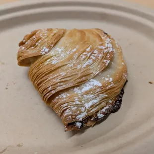 @endoedibles on Instagram 12/05/24
 
 Sfogliatelle