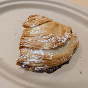 @endoedibles on Instagram 12/05/24
 
 Sfogliatelle