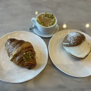 Pistachio Croissant
