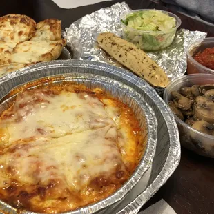 Manicotti, Breadstick, Meatball, Cheese Bread Mushrooms, Side Salad