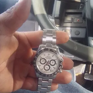 The watch he gave me back. Notice it has more links than my watch did