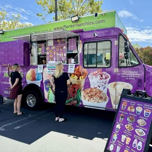 08.08.24 food truck at FlexCare