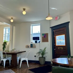 Entry and large work table