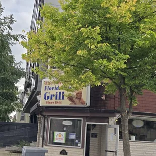 Outside Florida Avenue Grill