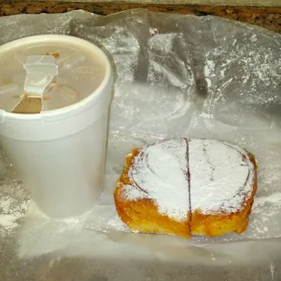 Mayorca y Cafe con Leche