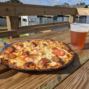 Gator sausage pizza and a Big Nose IPA