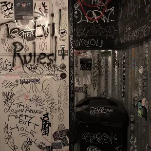 Who doesn't like a good I'm on the toilet photo?