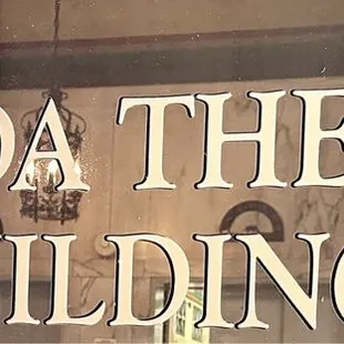 Love KC and The Sunshine Band.ヽ(*‿*)ノ Let's go in! Beautiful *:｡ﾟ \ (･‿･) /ﾟ*:｡ﾟ FriYaY to be out.