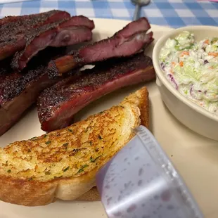 Ribs and coleslaw