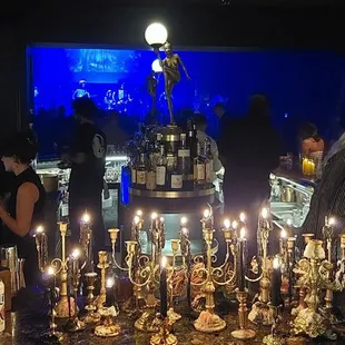 Cool bar
