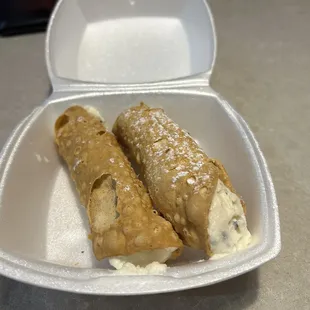 Cannolis