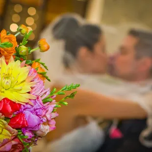 Florist of Omaha wedding flowers. www.floristofomaha.com