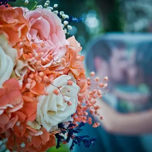 Florist of Omaha wedding flowers. www.floristofomaha.com