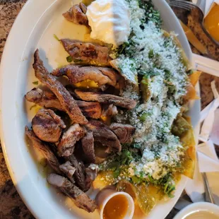 Green steak Chillaqiles