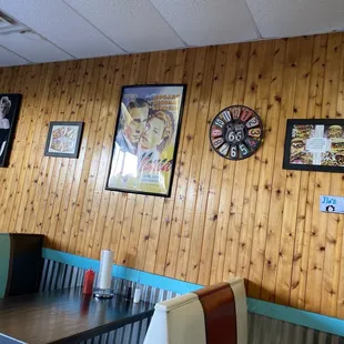 Decor of Flo's Burger Diner
