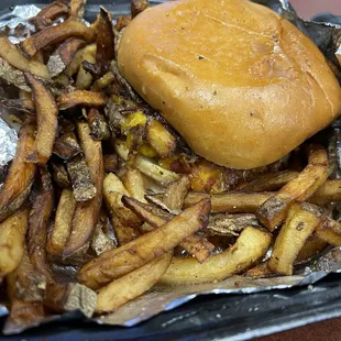 BBQ Bacon Cheddar Burger w/fries