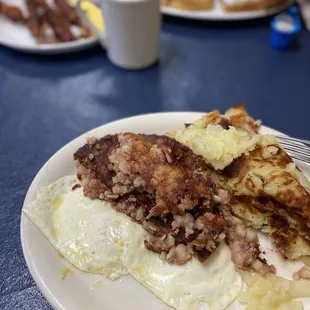 Corned-Beef Hash and Hashbrowns..
