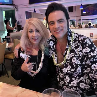 My Aiea - Kentucky Friends LOVED their Leis !!