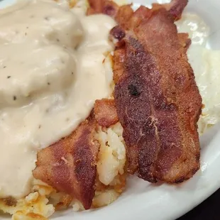 bacon and gravy on a plate