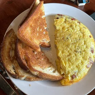 Weekly Omelet: Cheddar and Ham