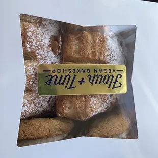 Packaging of treats