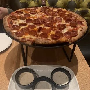 Club banger pizza and ranch flight