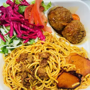 Maraconi combo with meatballs