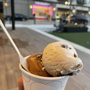 Chocolate Brownie and Cereal Milk Oreo