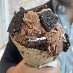 Chocolate brownie with Oreo cookies