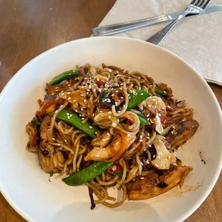 Chicken Yakisoba Noodles