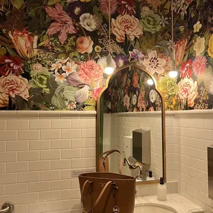 Super cute bathroom