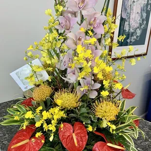 5.12.21 - Tropical Hue Arrangement... Such a beauty!