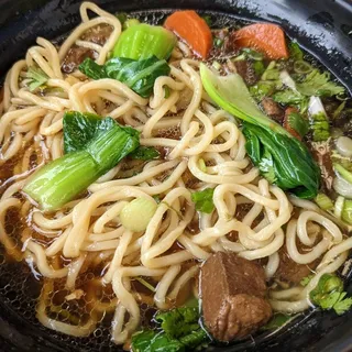 Stewed Sparerib Noodle Soup