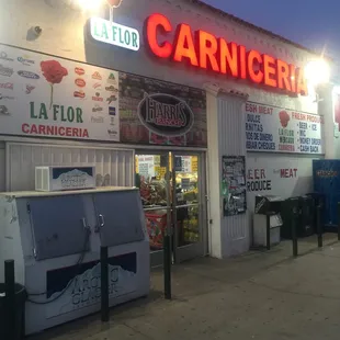 the front of a grocery store