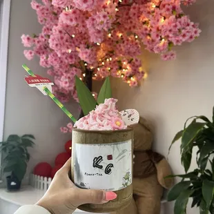 White peach oolong with fresh milk cream