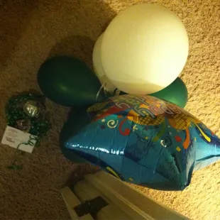 1 day old balloons with no air- happy birthday to me indeed- gee thanks for the "quality" Flowerama