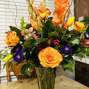 This is the flower arrangement, it was beautiful!!