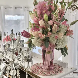Gorgeous Elegance Bouquet For Mom