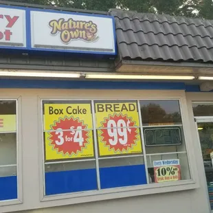 bakery outlet sign