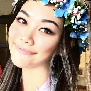 A haku purchased for my dance concert. It was beautiful and stunning. Thank you so much!