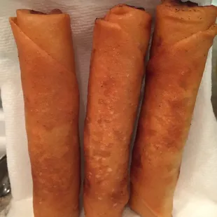 Excellent seafood market. We had to come back for shrimp and Eggrolls. Flower is such a sweetheart, just like her friend Lily.