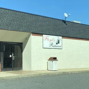 the entrance to the restaurant