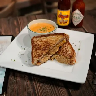 Bar Trash Grilled Cheese