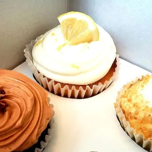 FLUELLEN&apos;S CUPCAKES
