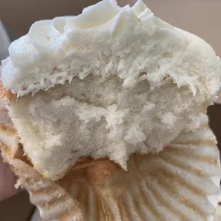 Wedding Cake Cupcake