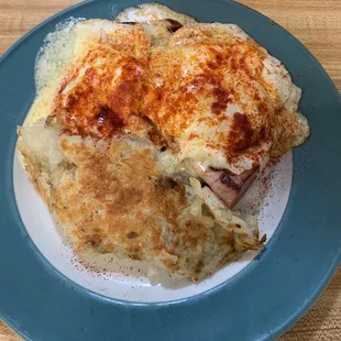 Eggs Benedict- hollandaise was oily and lacking flavor but presentation was spot on.  Hash browns are more of a mashed potato consistency.