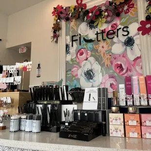 Entry, seating area. Really cute and clean!