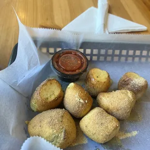 Garlic knots