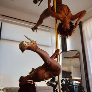 Professional model and ambiance booking/photography